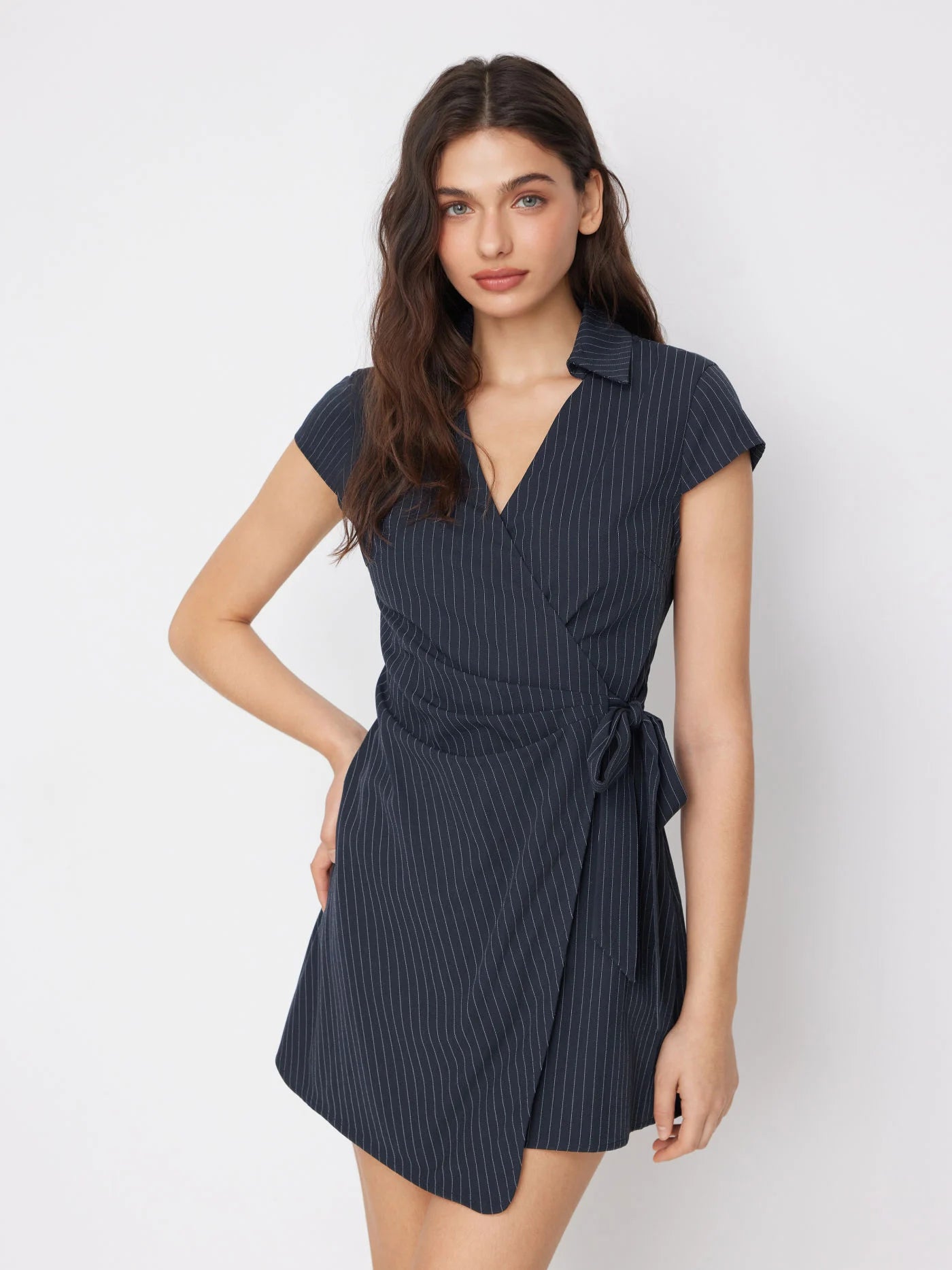 Vestido Inès — Mini Cruzado