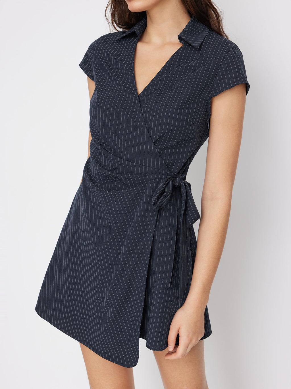 Vestido Inès — Mini Cruzado