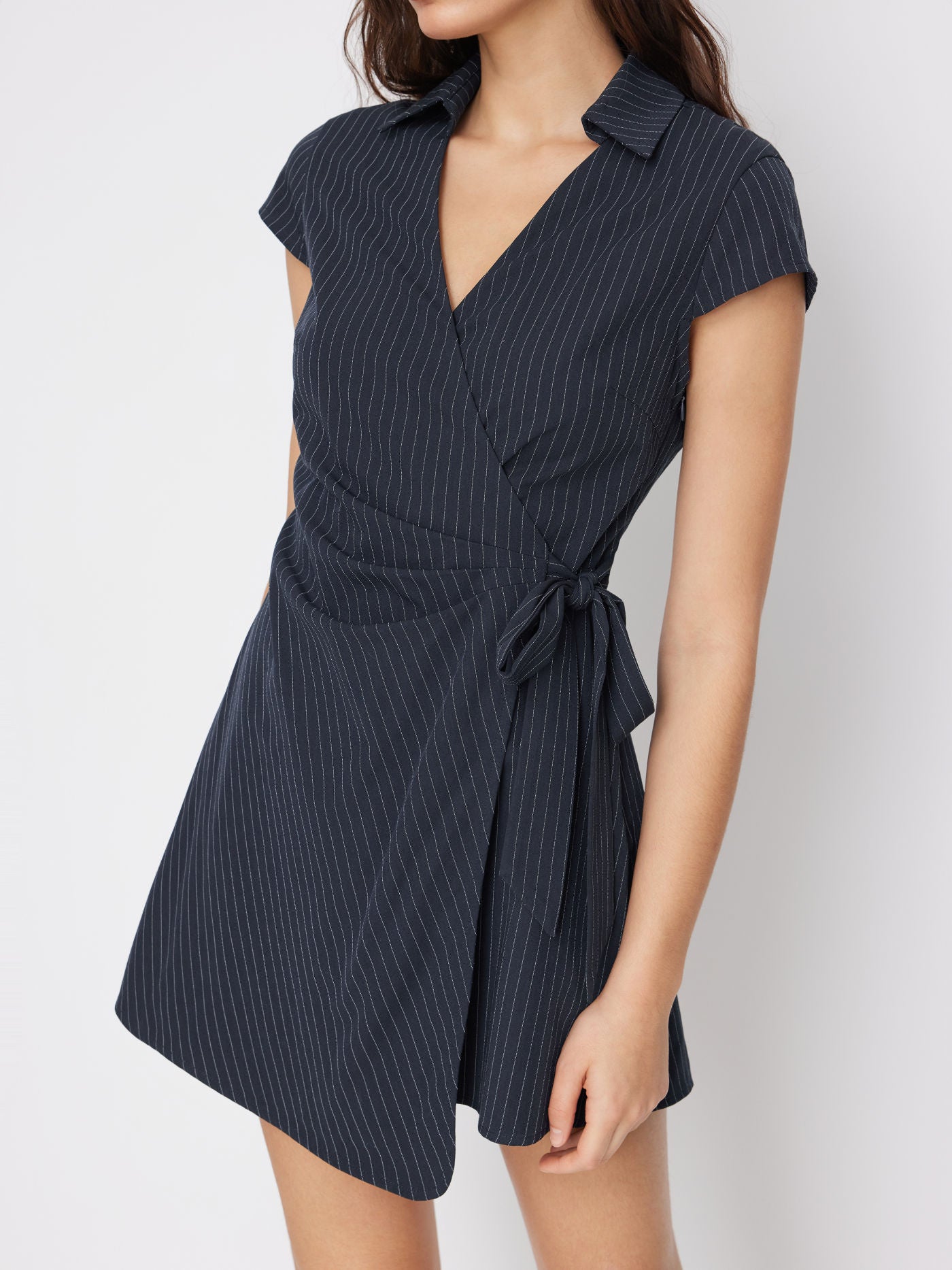 Vestido Inès — Mini Cruzado